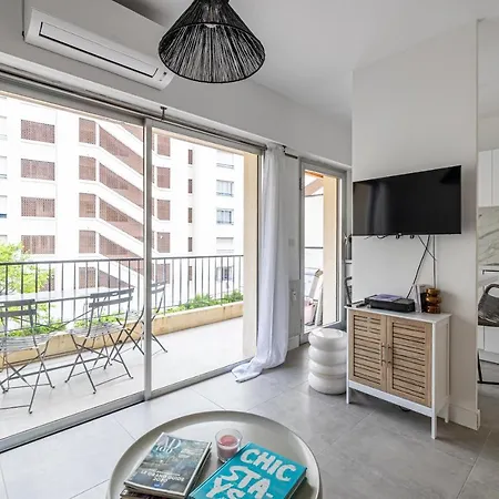 דירה Cmg - Bel Avec Balcon - 200m De La ז'ואן-לה-פינס